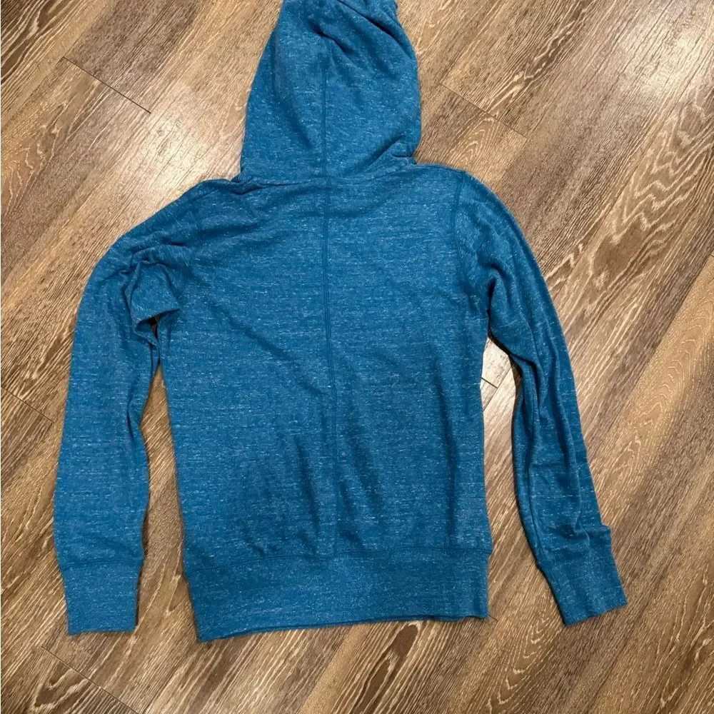 Nike women’s blur Hoodie Sweatshirt nwt size M